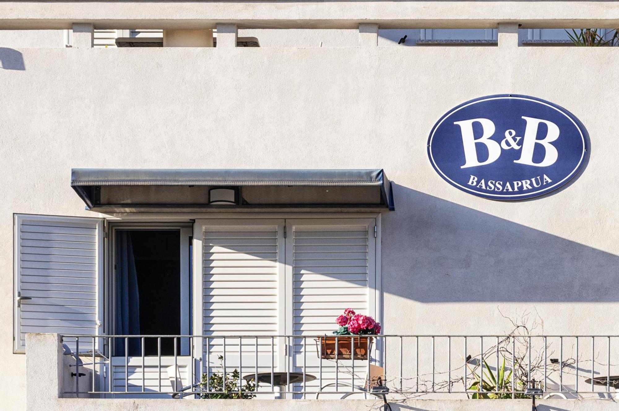 Bassa Prua Bed & Breakfast Palau Dış mekan fotoğraf